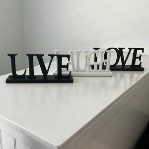 Decor- live laugh love signs